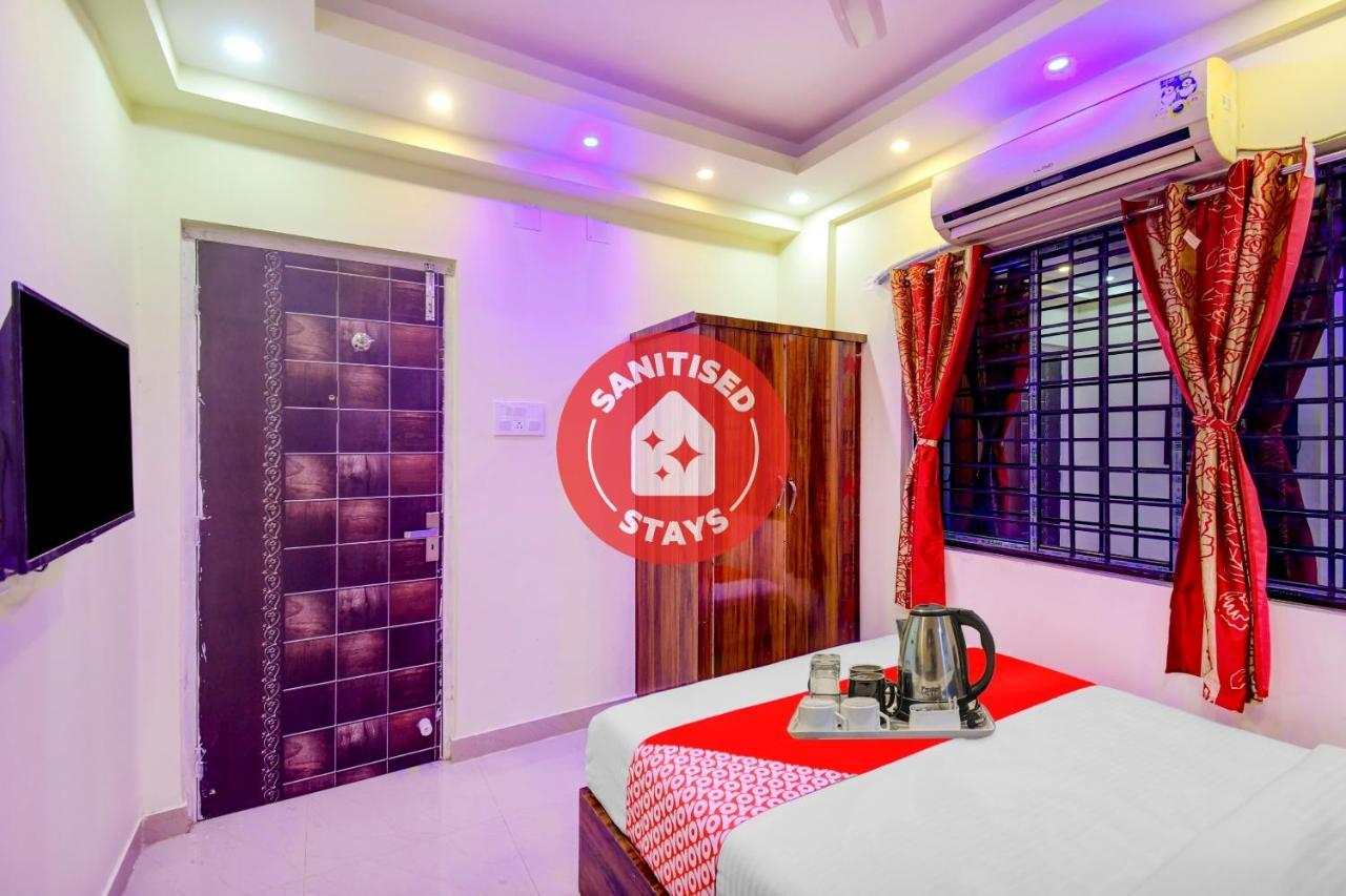 Oyo 92945 The Rs Villa Kolkata Bagian luar foto