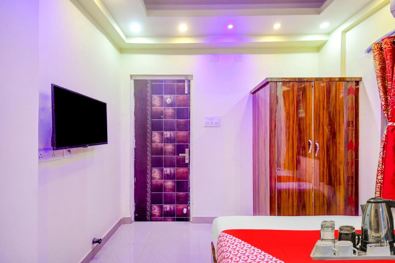 Oyo 92945 The Rs Villa Kolkata Bagian luar foto