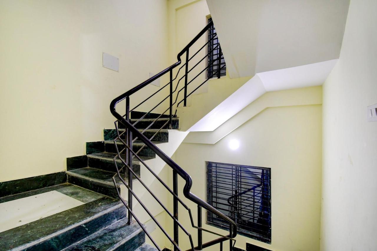 Oyo 92945 The Rs Villa Kolkata Bagian luar foto