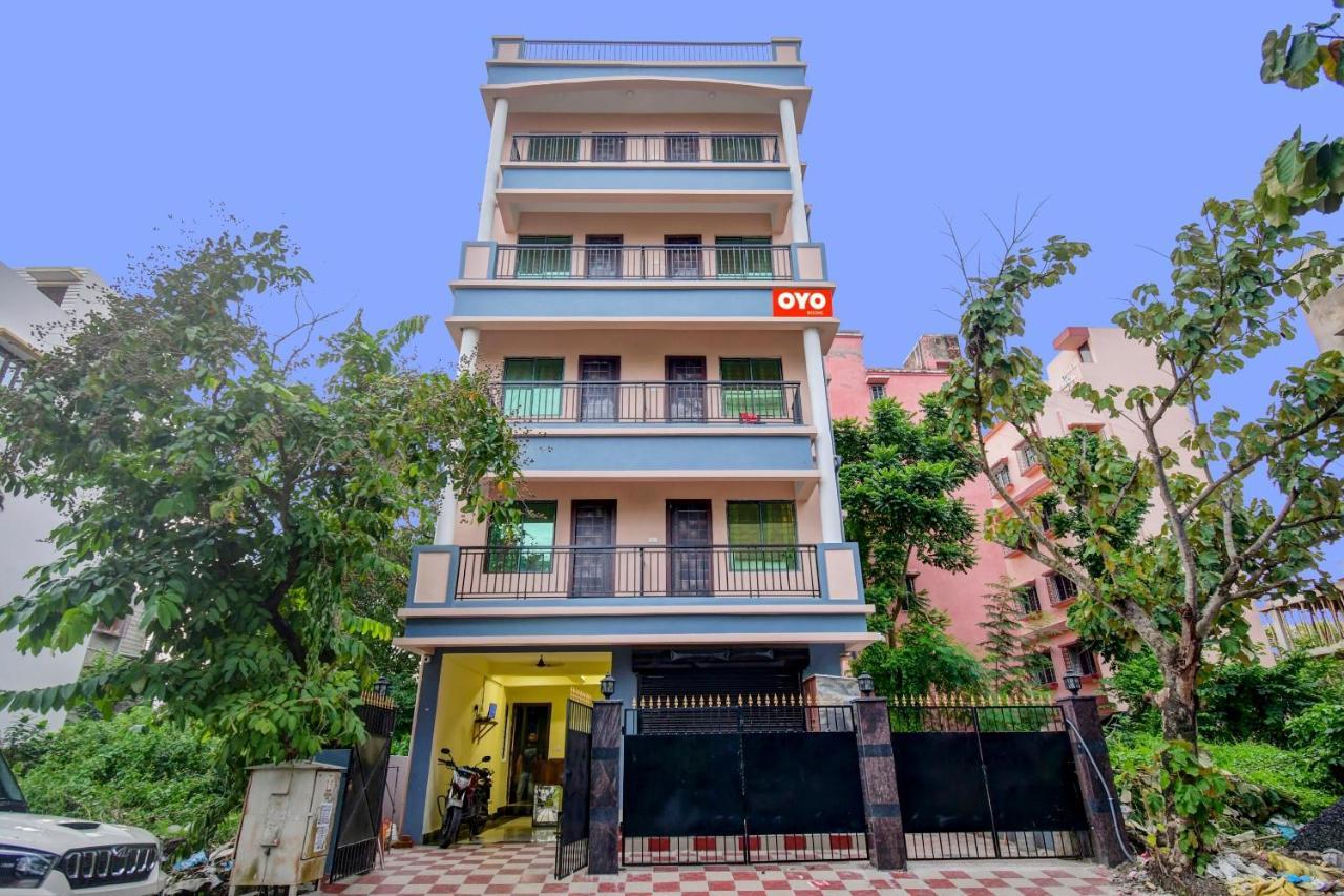 Oyo 92945 The Rs Villa Kolkata Bagian luar foto